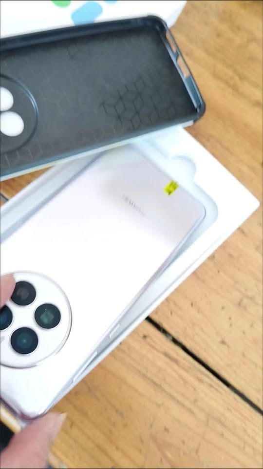 HUAWEI Mate 50 Pro 5G -28GB-256GB + 8GB RAM EMUI SIM-Free Unlocked Smart Phone (Silver Black)